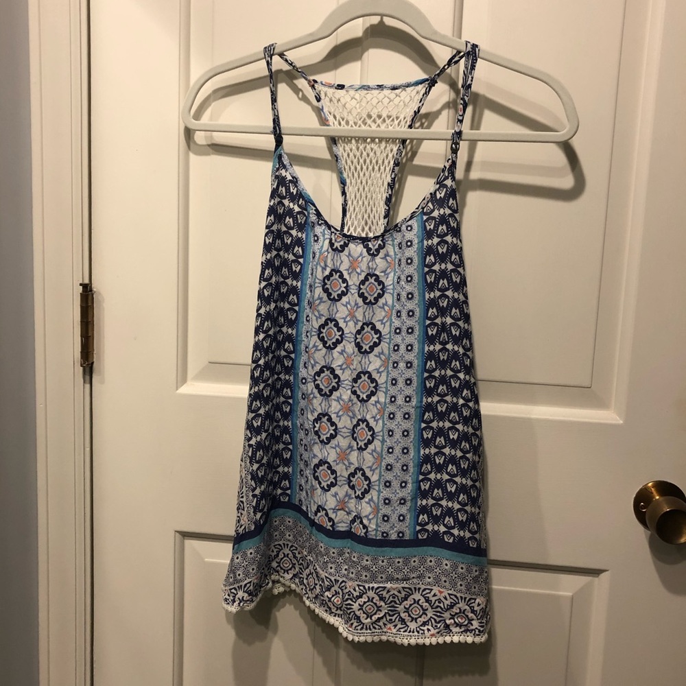 Cute designed tank top!
